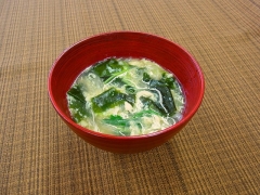 ふわふわ卵とマロニーのスープ