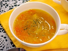 新玉ねぎのマロニースープ